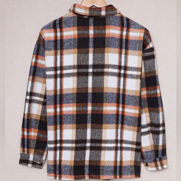 PLAID BUTTON FRONT SHIRT JACKET WITH BREAST POCKETS - Picture 4 of 4